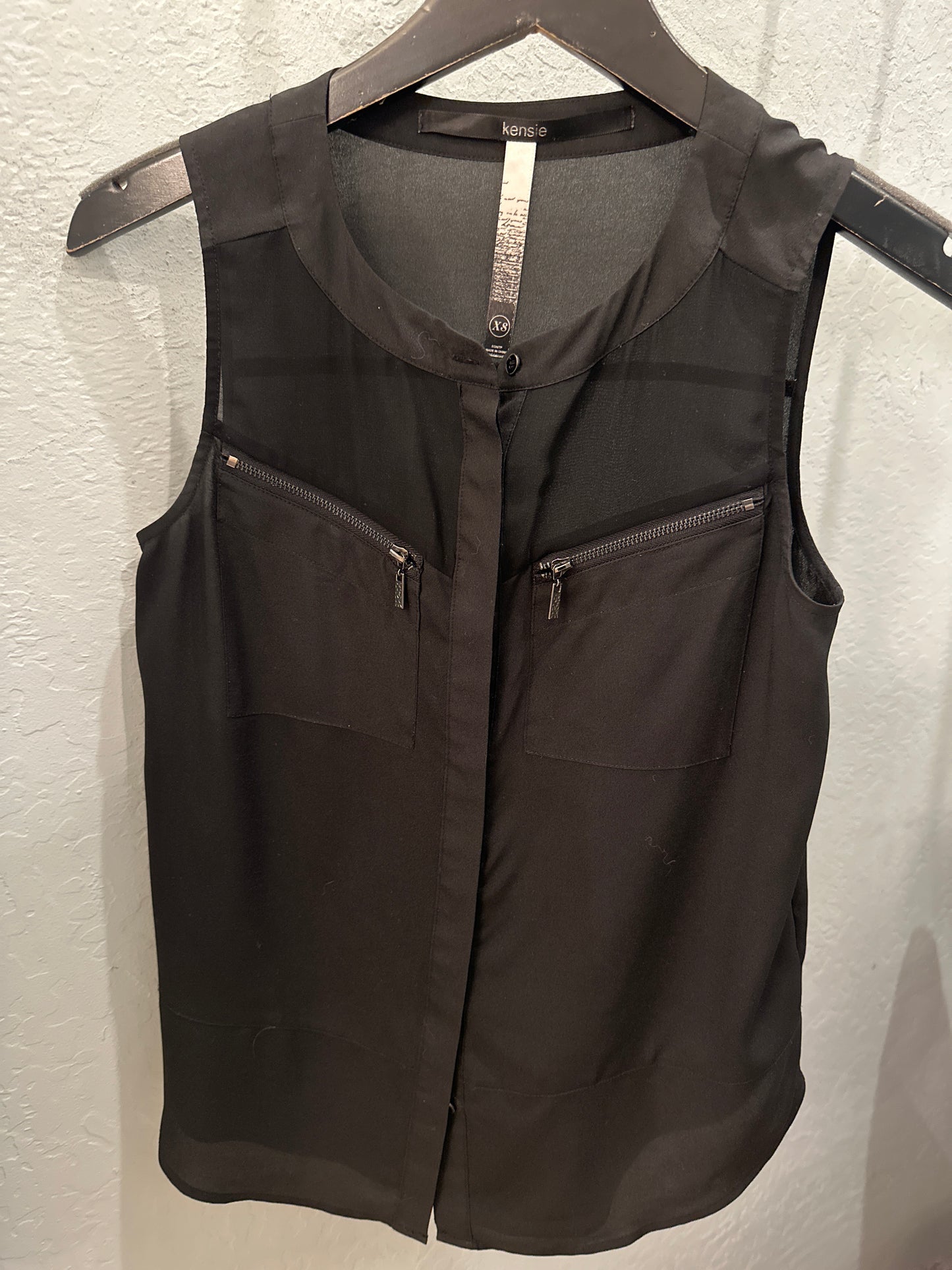 Kensie Zip Pocket Sleeveless Top