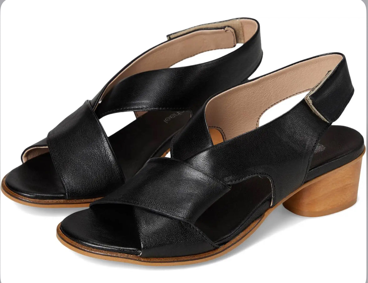 Eric Michael Isla Sandal