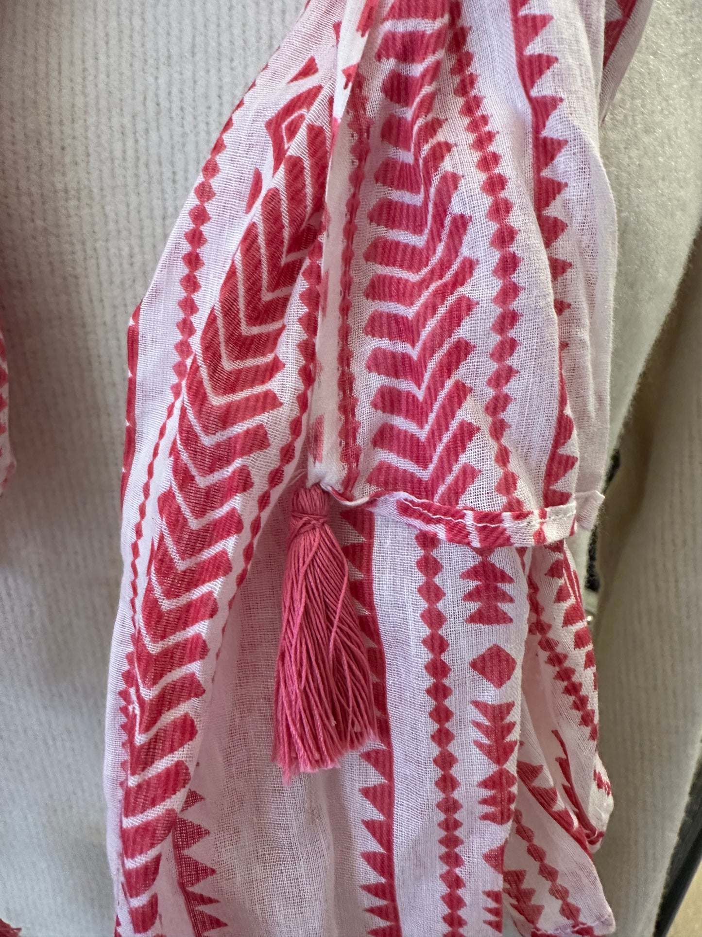 Giftcraft Raspberry printed scarf