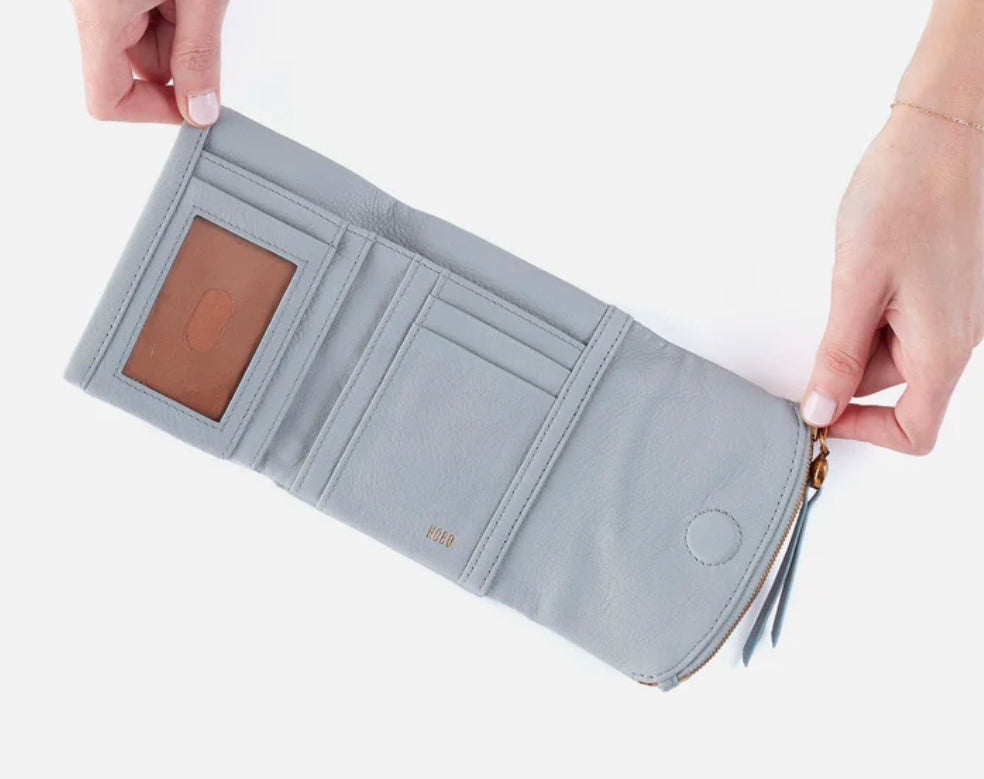 Hobo Fern Med Trifold Wallet