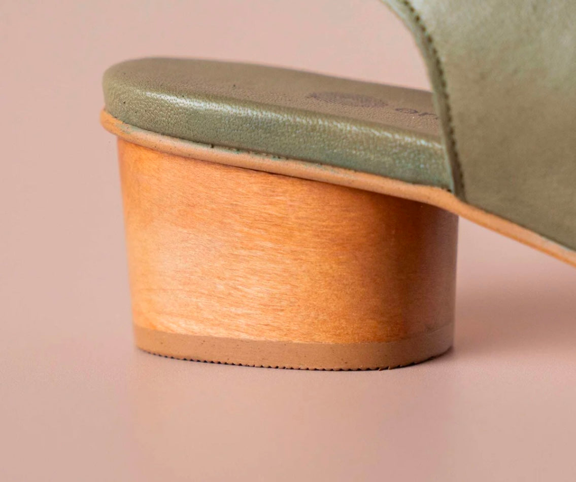 Eric Michael Isla Sandal