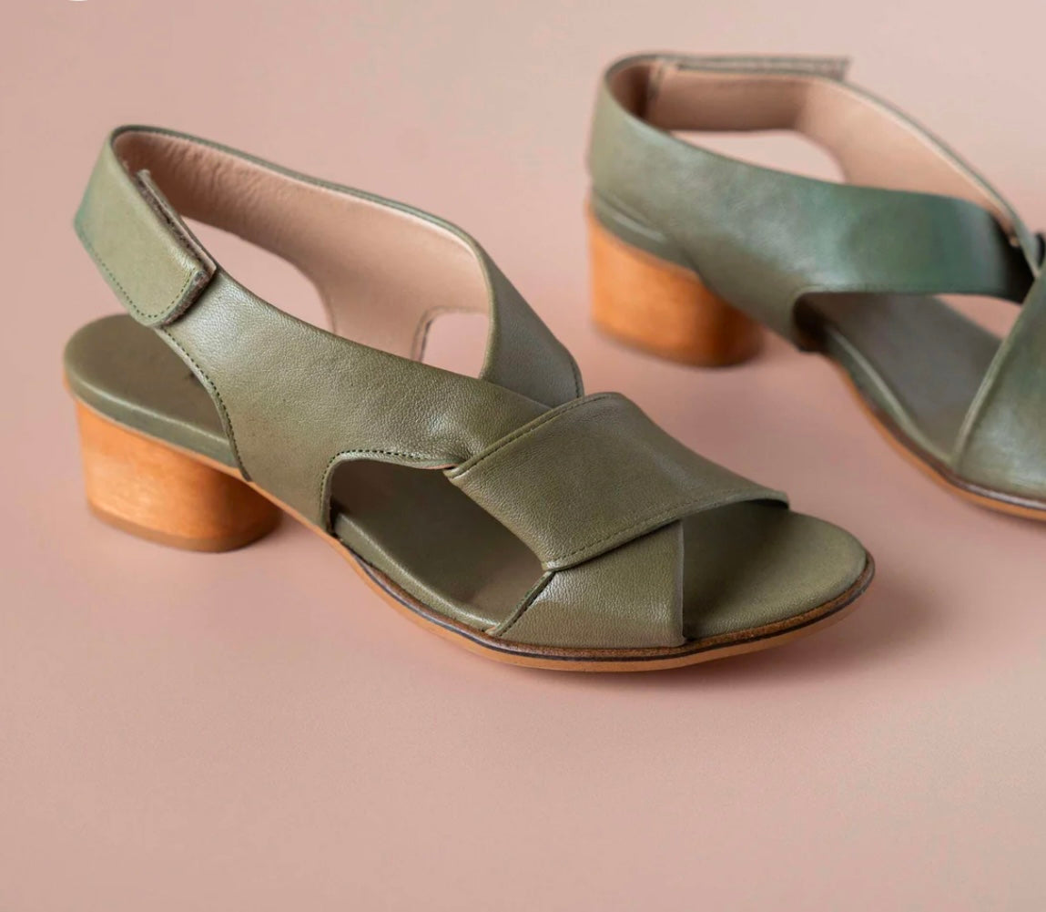 Eric Michael Isla Sandal