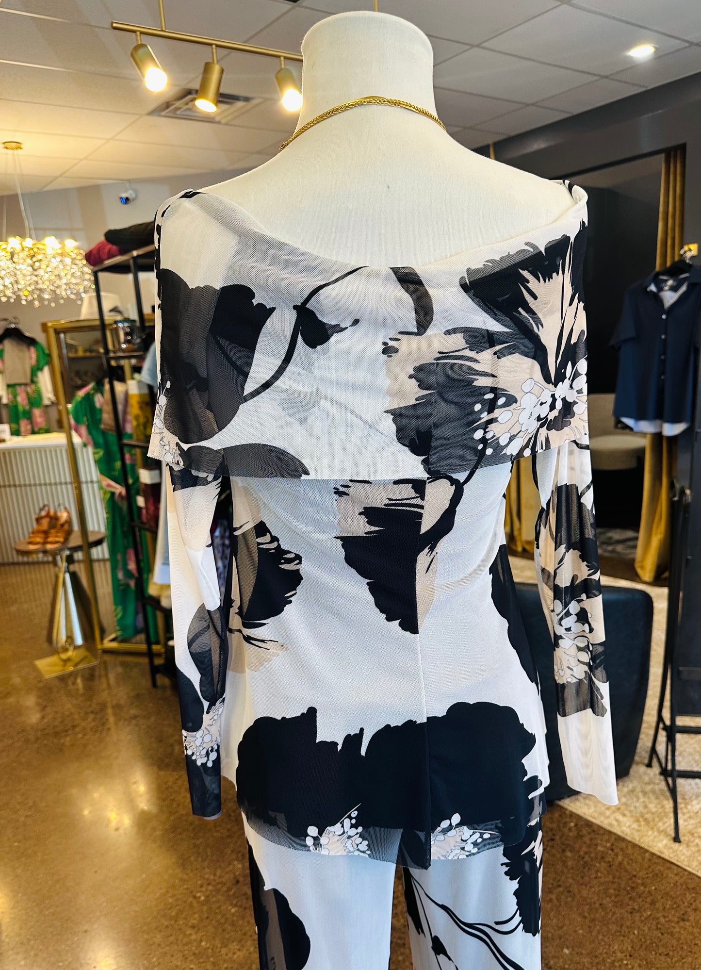 Elana Kattan Katelyn L/S Off Shoulder Top