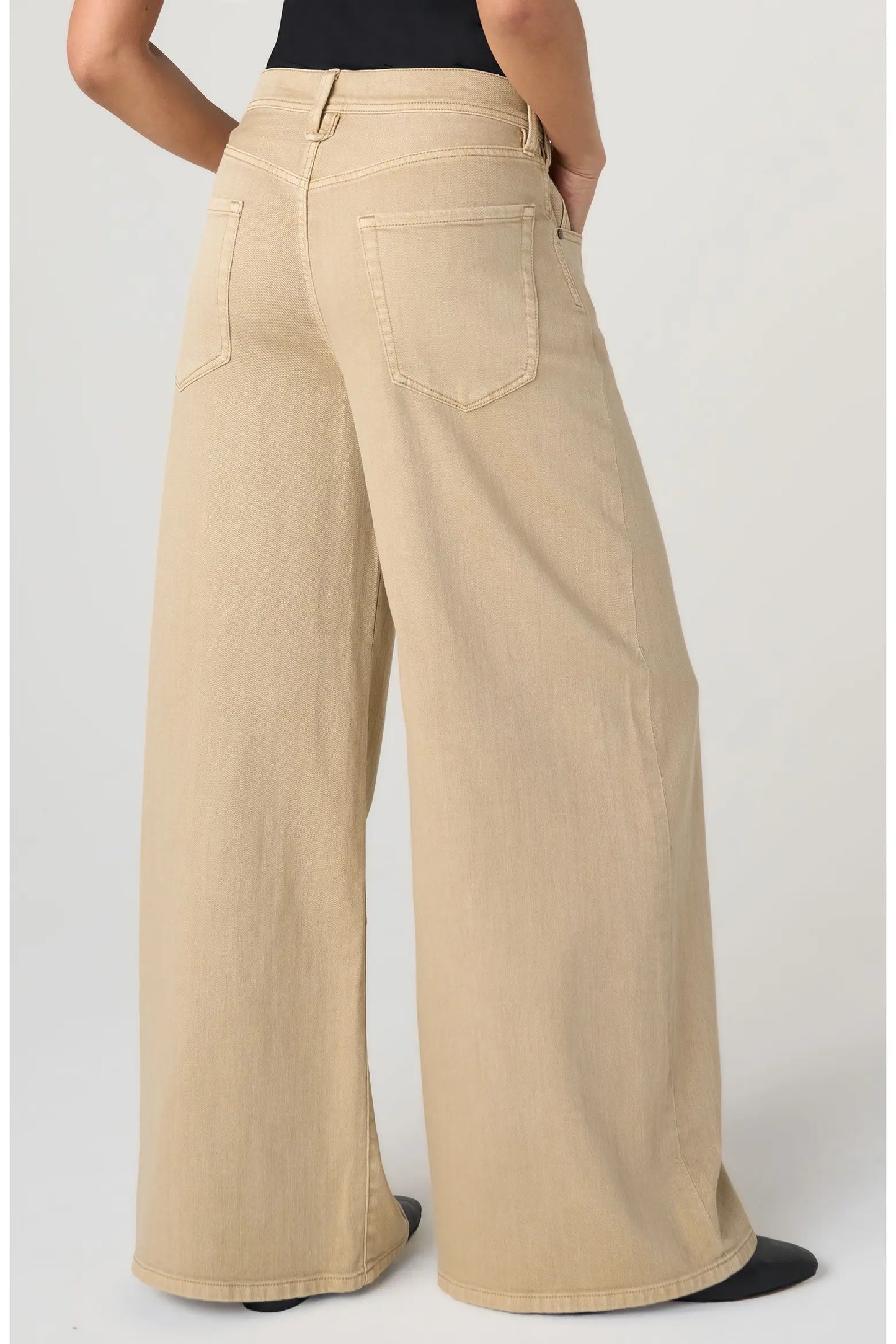 Liverpool Kit Relaxed Wide Leg