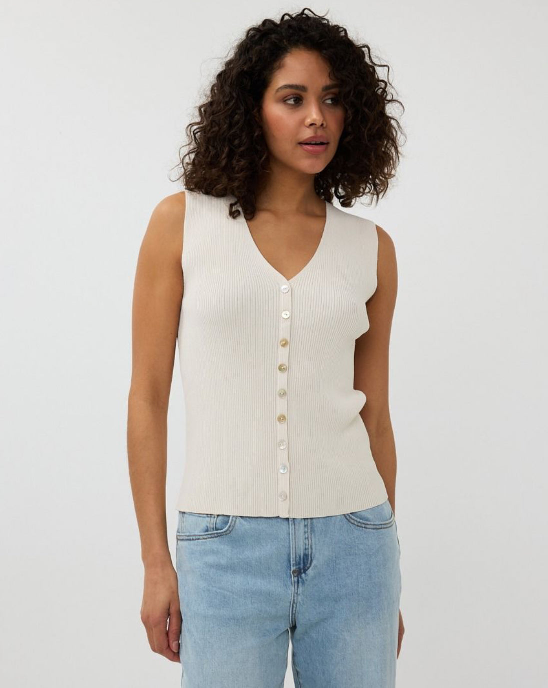 Esquelo Sleeveless Top with Buttons