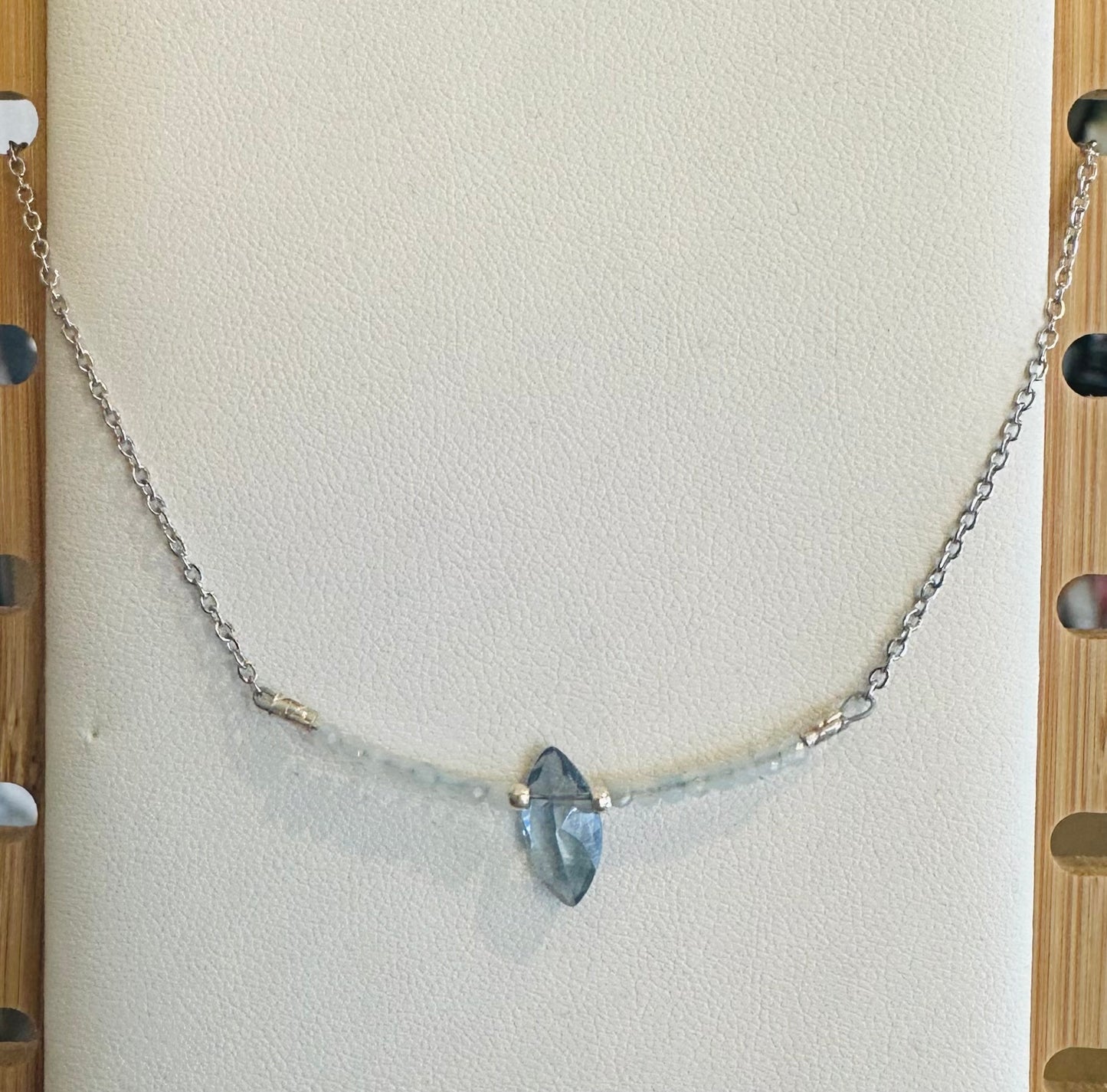 Mountain View Jewelry Gem Necklaces