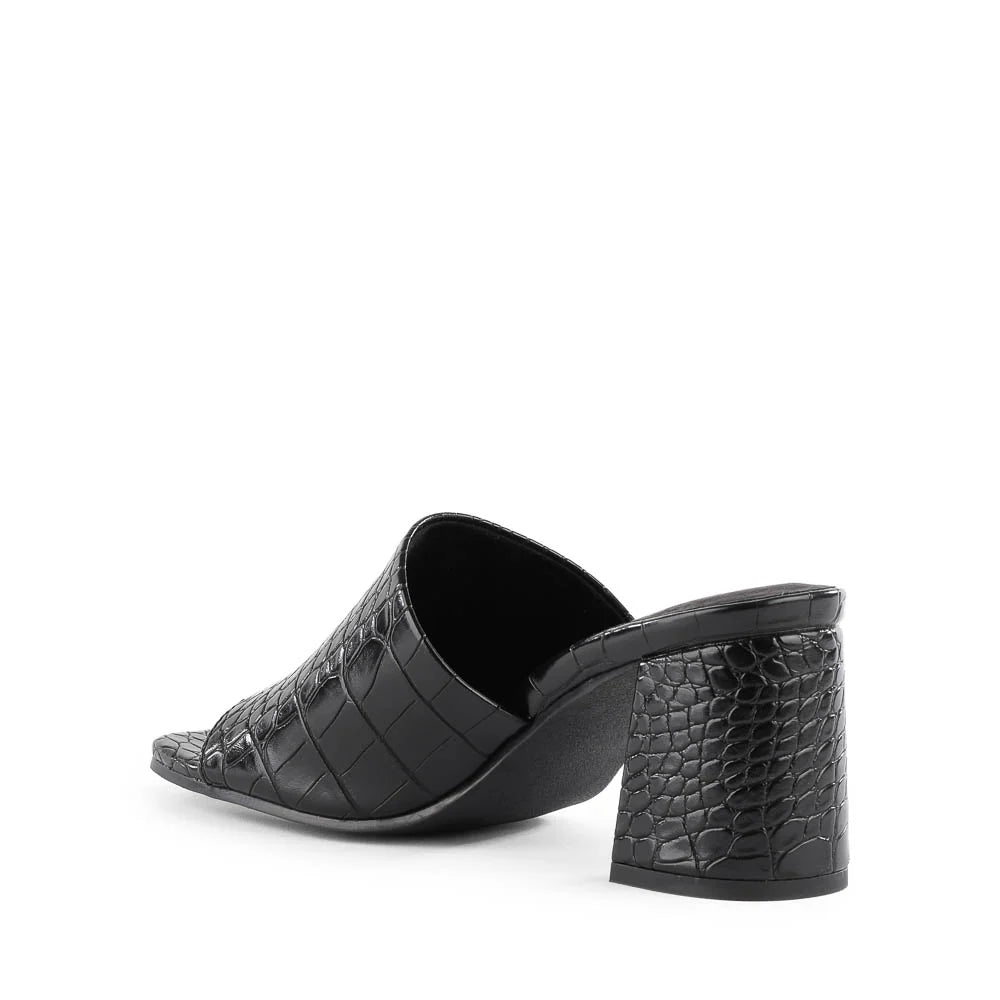 Seychelles Adapt Sandal
