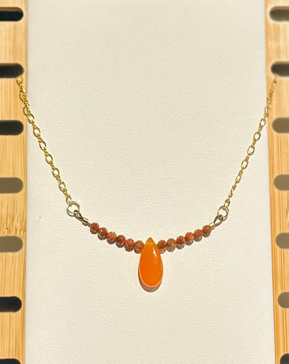 Mountain View Jewelry Gem Necklaces