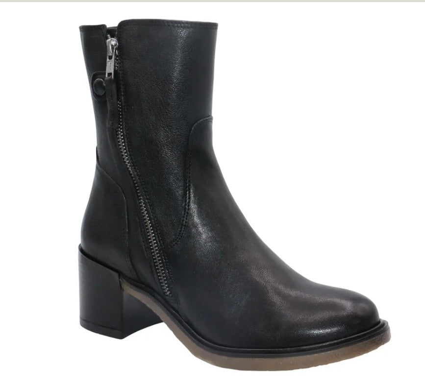 Eric Michael Rio Boot
