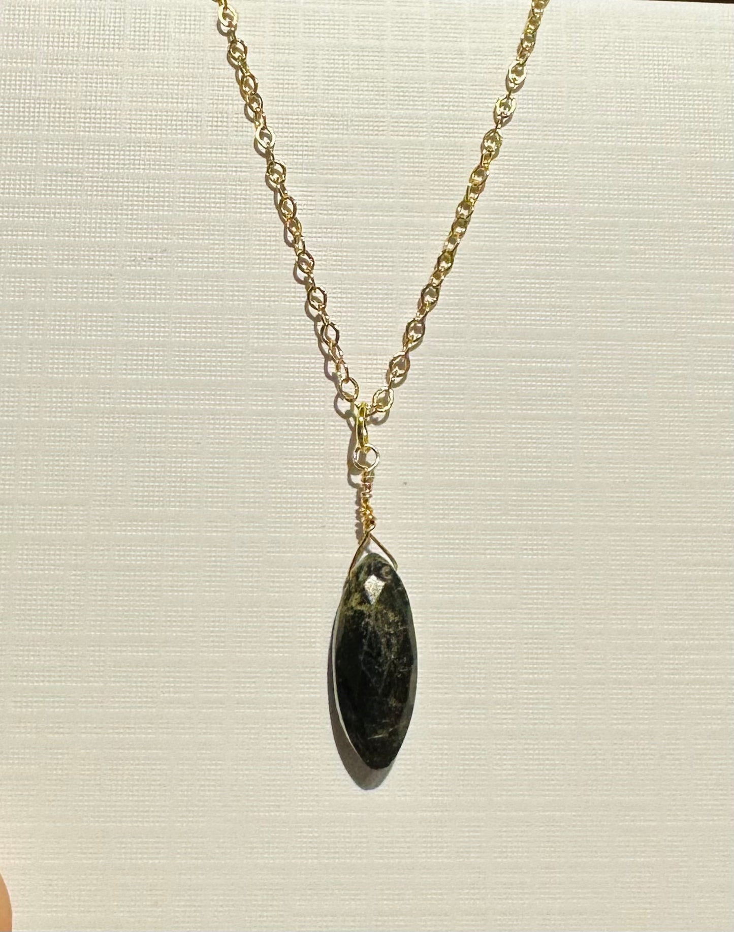 Mountain View Jewelry Gem Necklaces