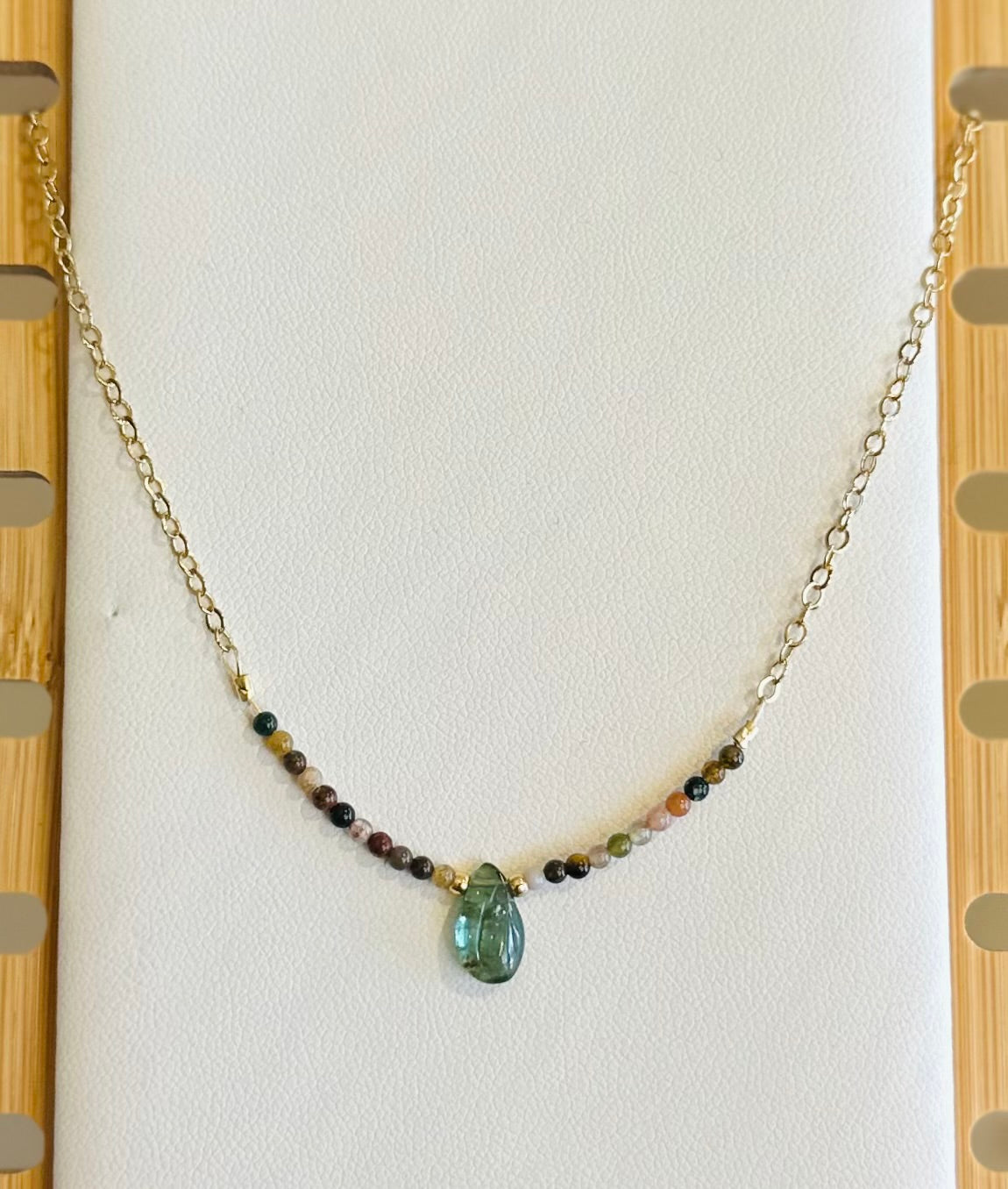 Mountain View Jewelry Gem Necklaces
