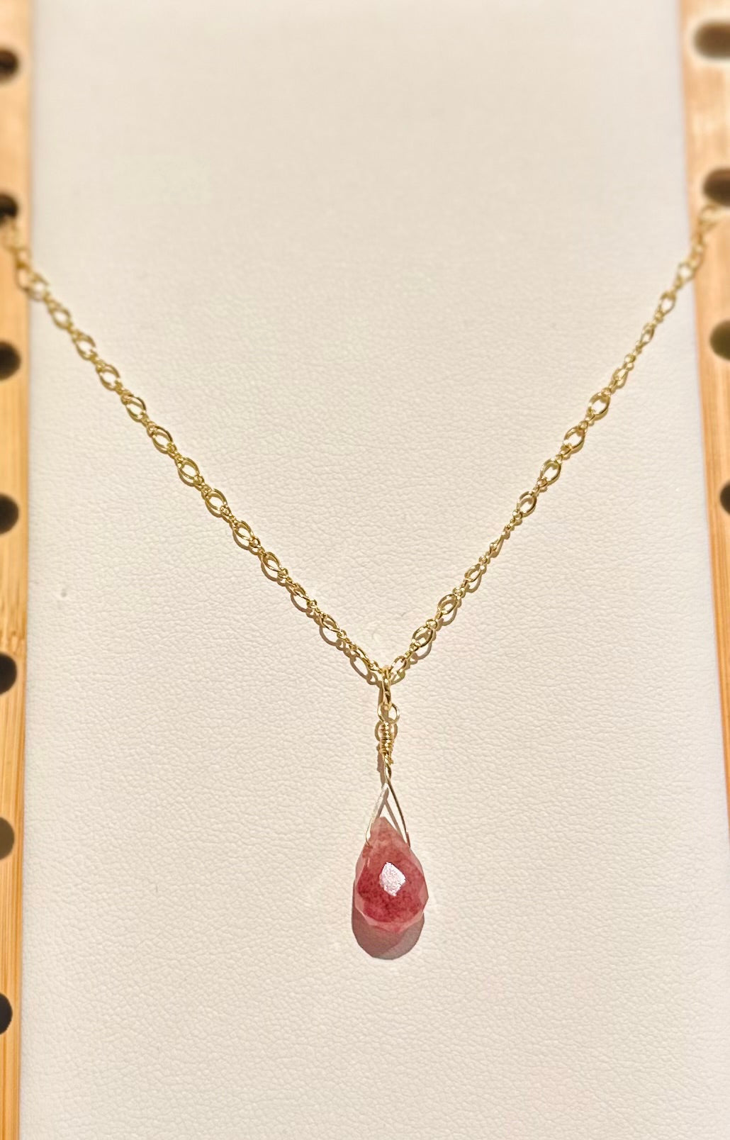 Mountain View Jewelry Gem Necklaces