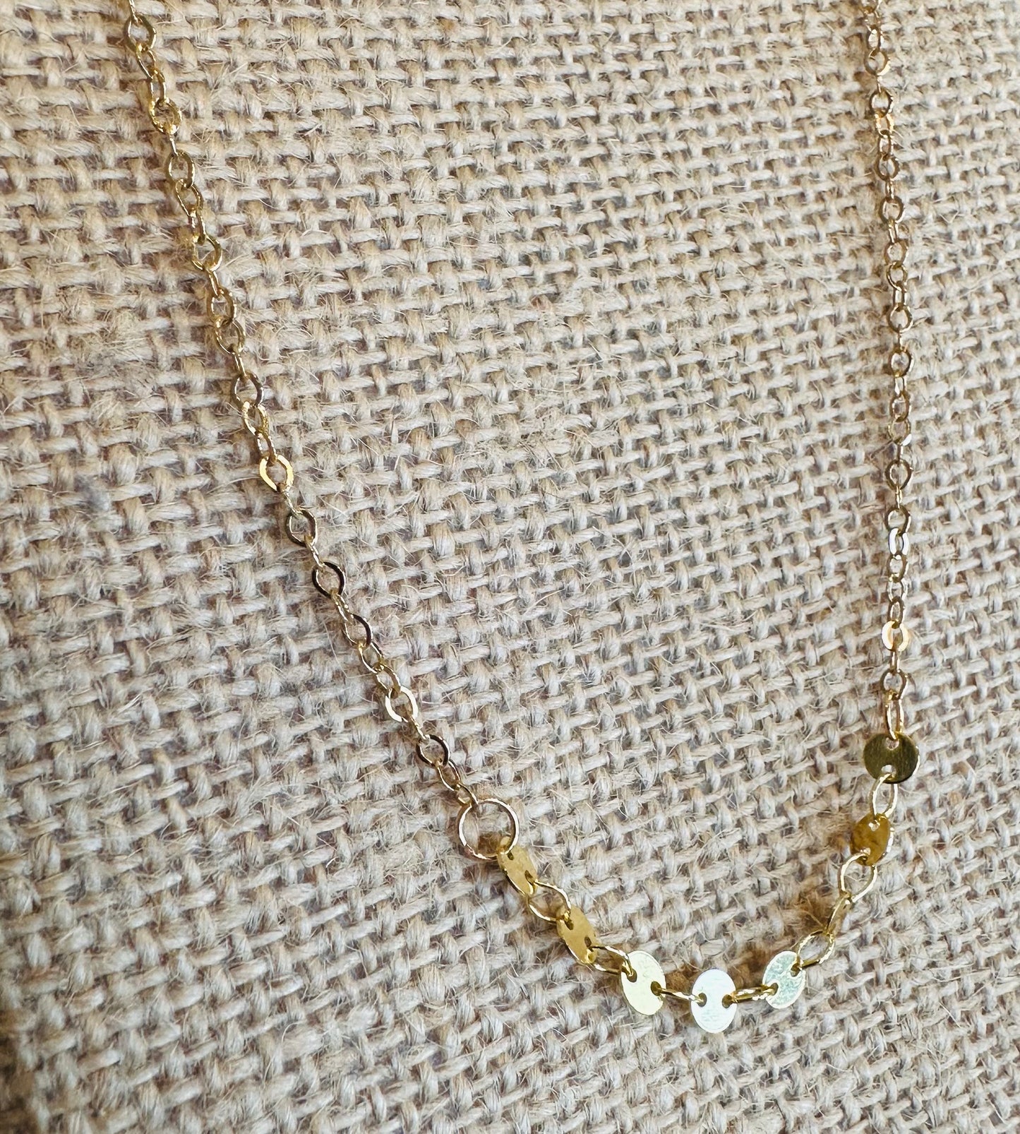 Mountain View Jewelry Gold Circle Necklace
