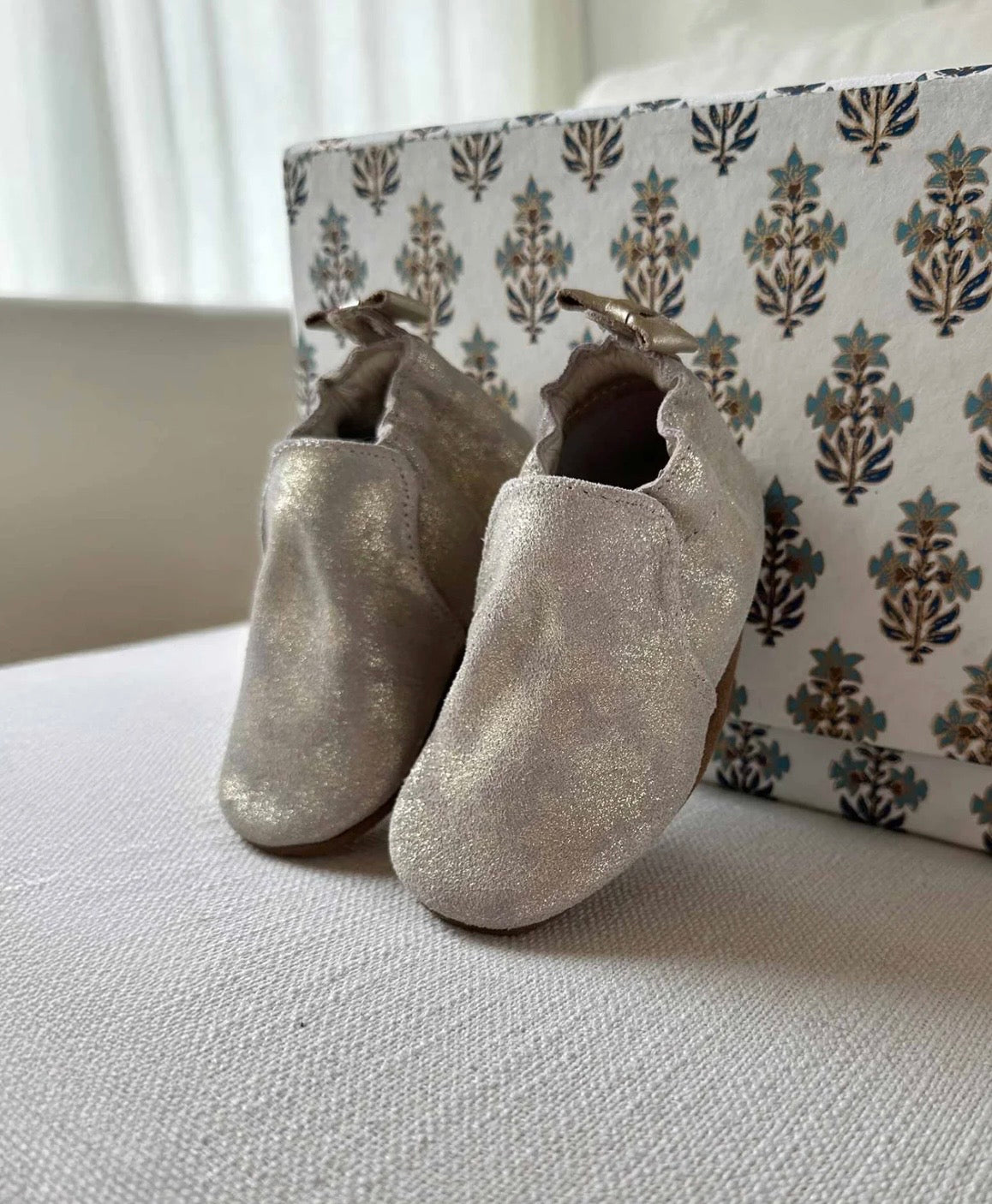 Robeez Pretty Pearl Soft Soles Silver