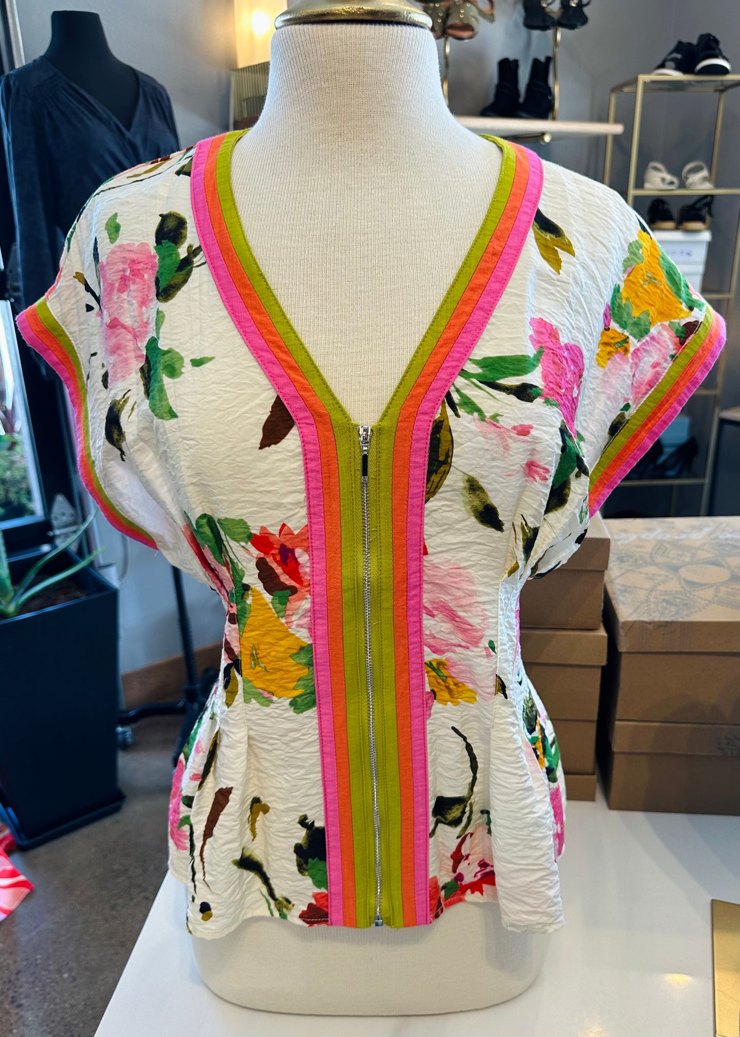 THML S/S Zipper Front Floral Blouse