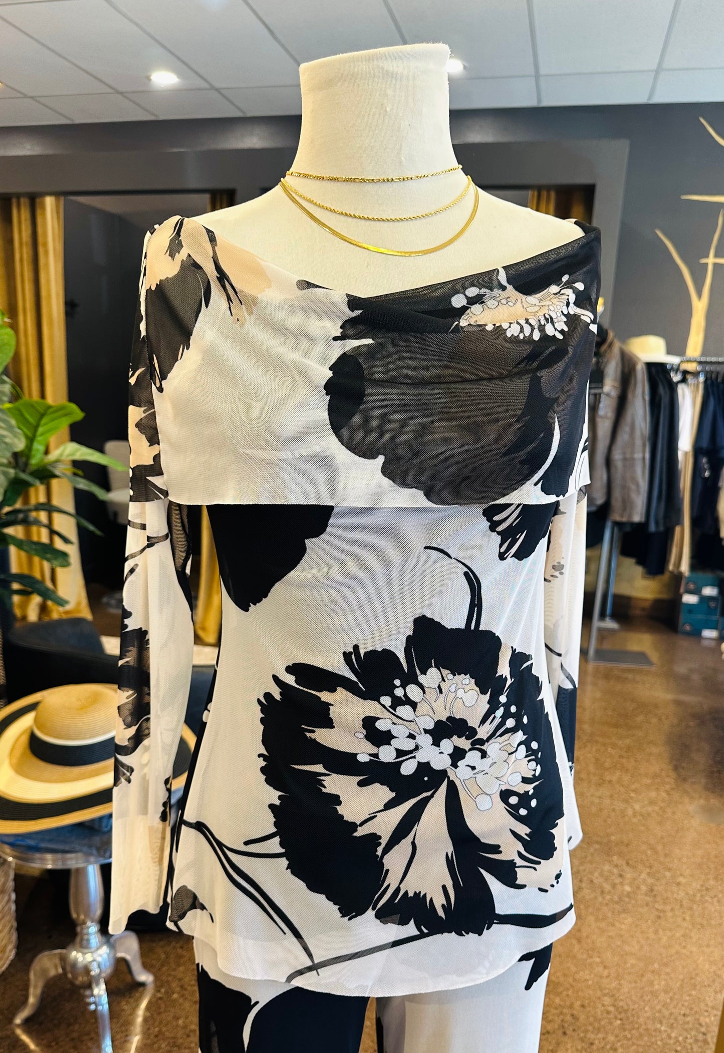 Elana Kattan Katelyn L/S Off Shoulder Top