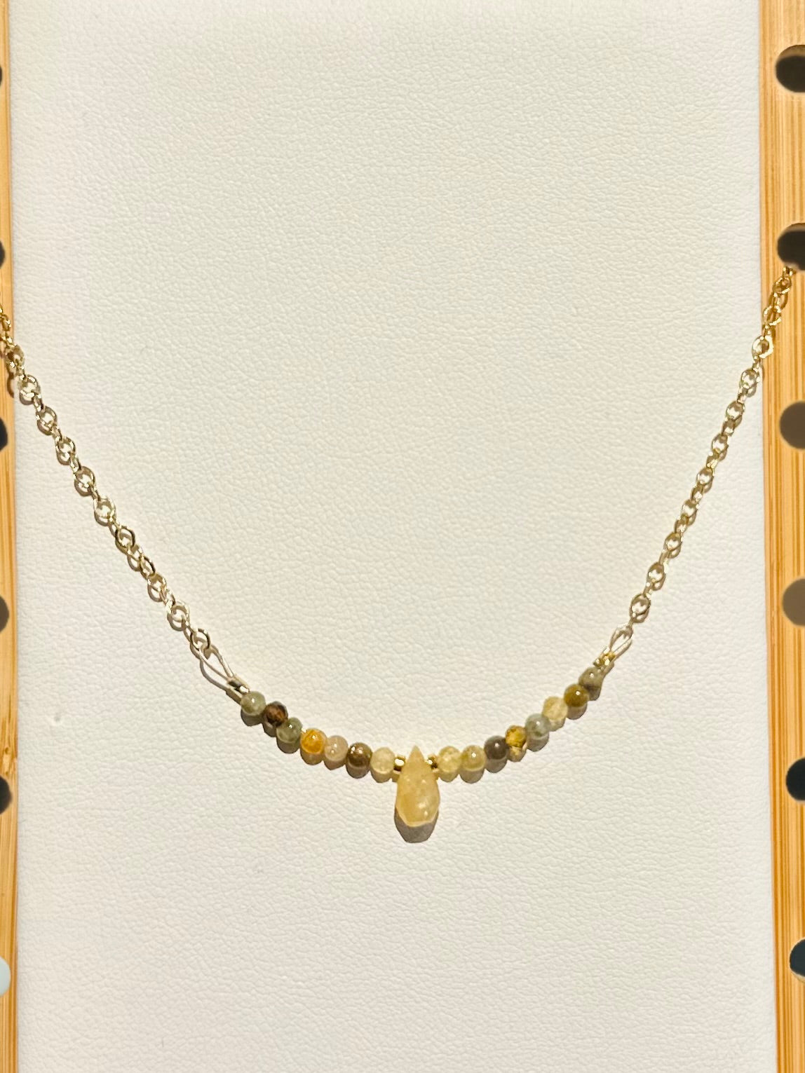 Mountain View Jewelry Gem Necklaces