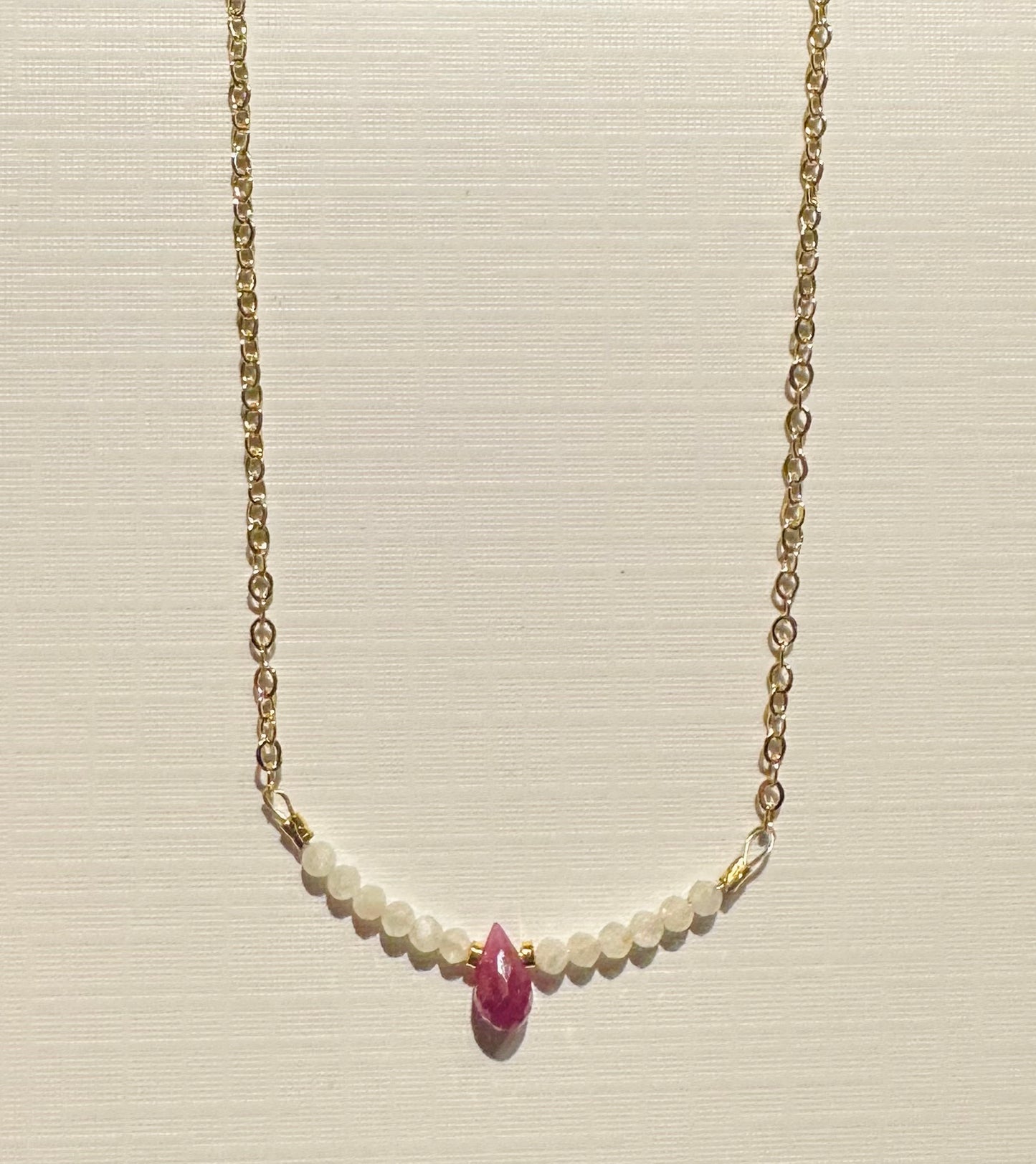 Mountain View Jewelry Gem Necklaces