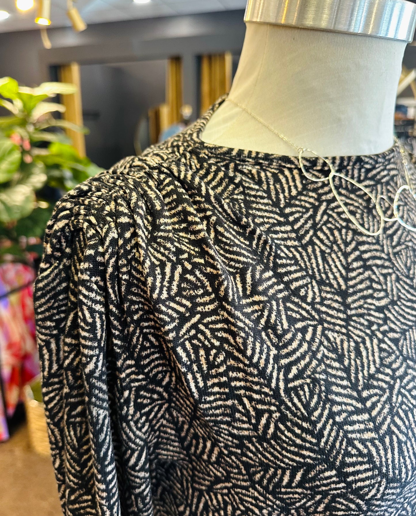 Liverpool L/S Ruched Shoulder Top