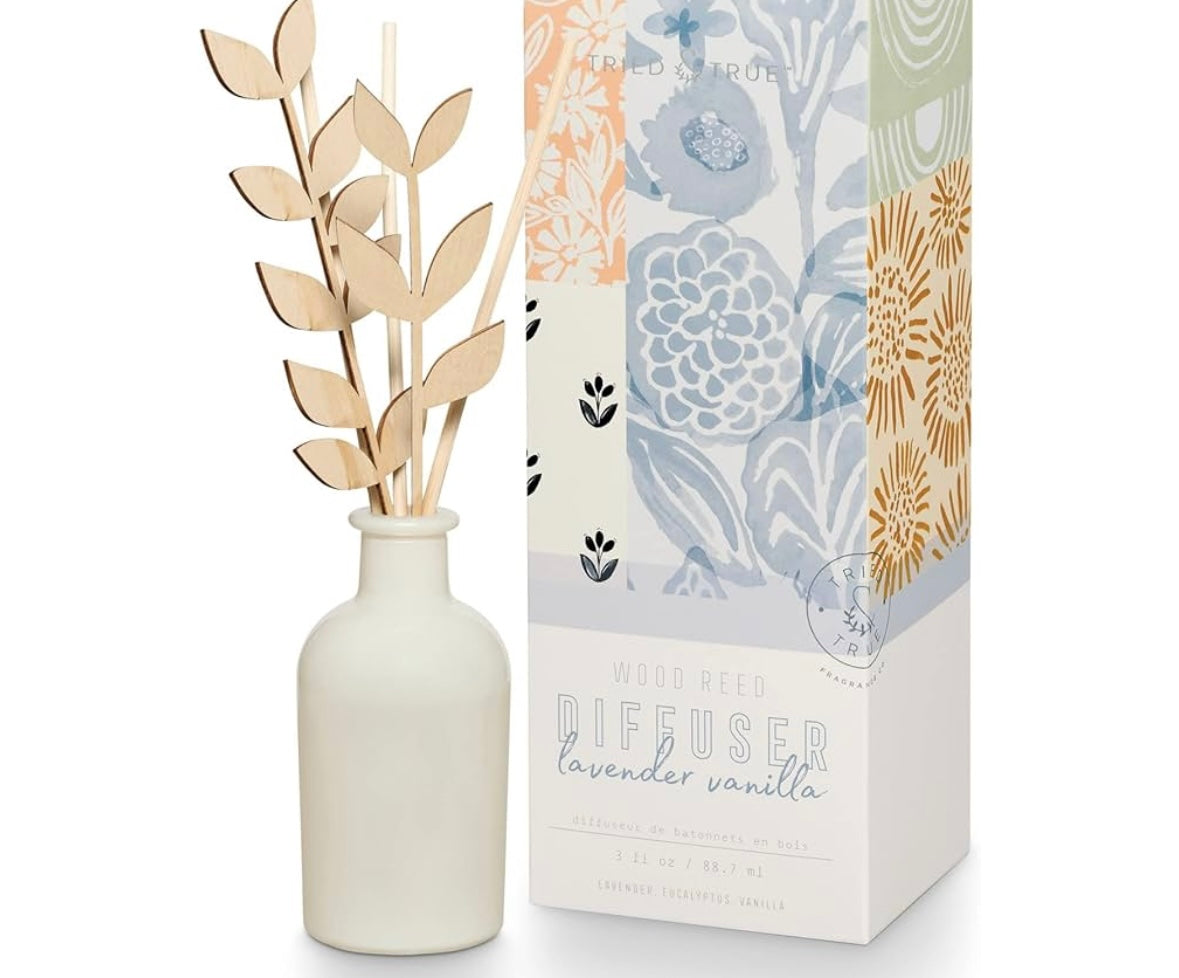 Illume wood reed Diffuser Lavender Vanilla